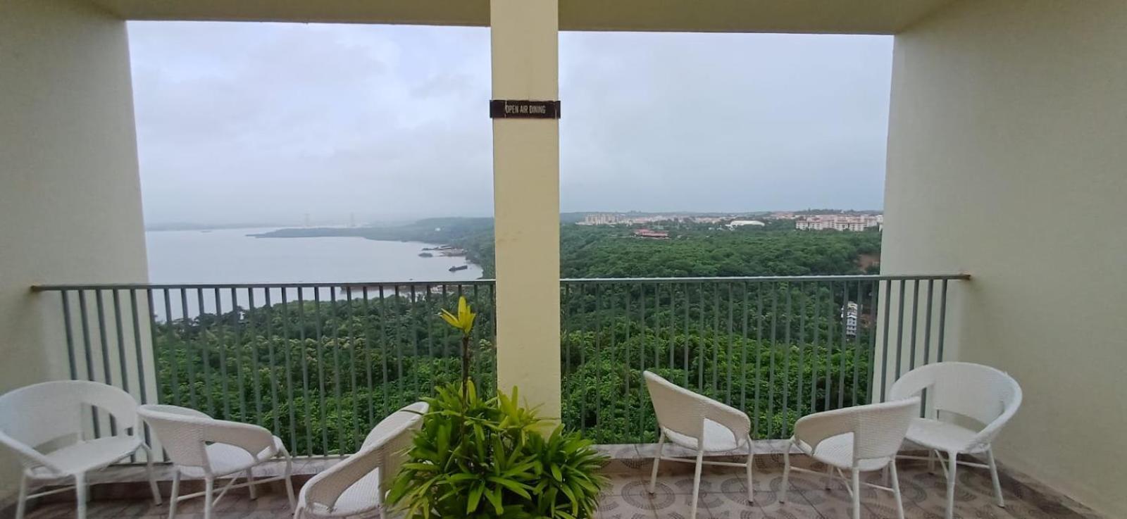 Consua Good Stay 2Bhk Pool Apartment 10 Mins From Dabolim Airport Goa 102 מראה חיצוני תמונה